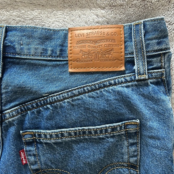 Levi’s High Rise Loose Fit Taper Jean 90’s style - Picture 15 of 15